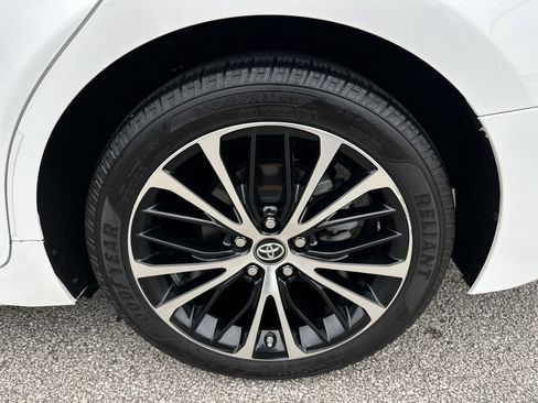 Used 2018 Toyota Camry SE image 19