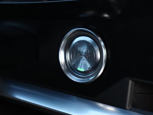 Used 2024 Chevrolet Corvette 2LT w/ Chrome Exterior Badge Package image 21