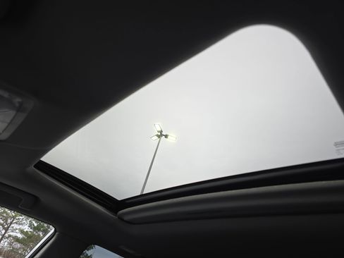 Used 2018 Toyota Highlander XLE image 28