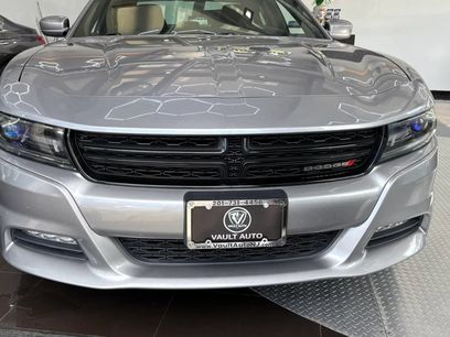 Used 2016 Dodge Charger SXT w/ Navigation & Travel Group