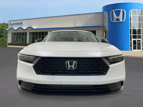 New 2025 Honda Accord SE image 9