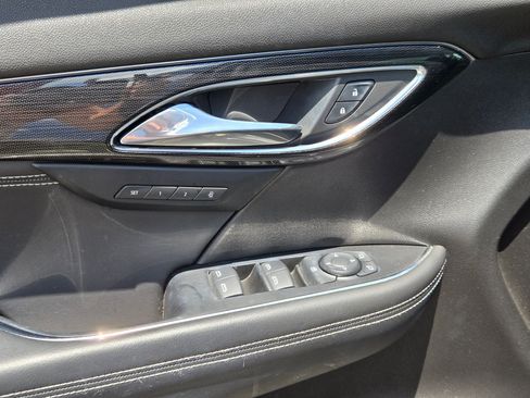 Used 2023 Buick Envision Essence AWD/4WD image 11