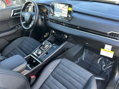 New 2026 Nissan Rogue SL image 8