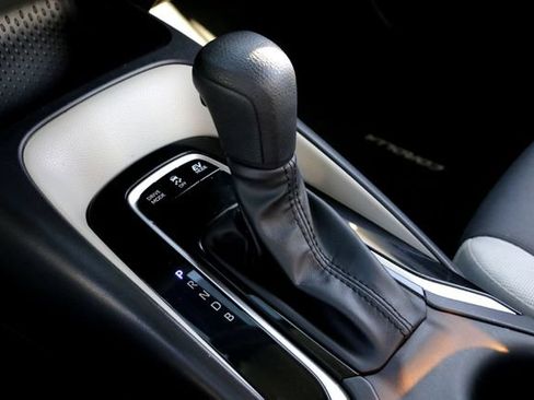 Used 2023 Toyota Corolla LE FWD image 19