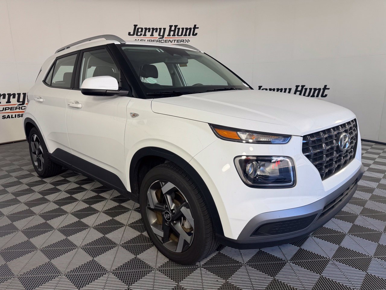 Used 2026 Hyundai Venue SEL FWD image 6