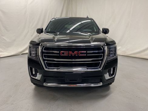 Used 2024 GMC Yukon XL SLT image 3