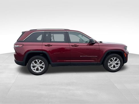 Used 2023 Jeep Grand Cherokee Limited AWD/4WD image 23