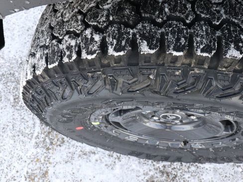 New 2025 Ford Bronco Badlands image 51