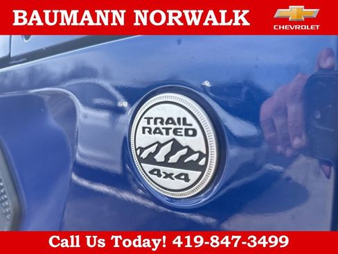 Used 2020 Jeep Wrangler Unlimited Sahara AWD/4WD image 29