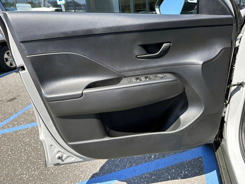 Used 2024 Hyundai Kona SEL w/ Convenience Package AWD/4WD image 8