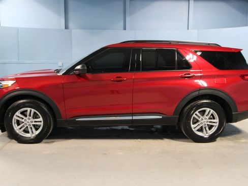 Used 2022 Ford Explorer XLT image 26