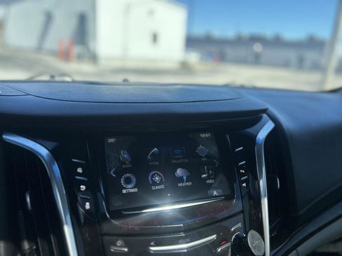 Used 2018 Cadillac Escalade Luxury image 18