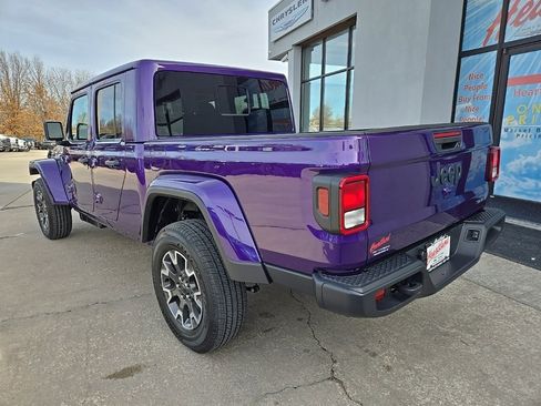 New 2026 Jeep Gladiator Sport image 7