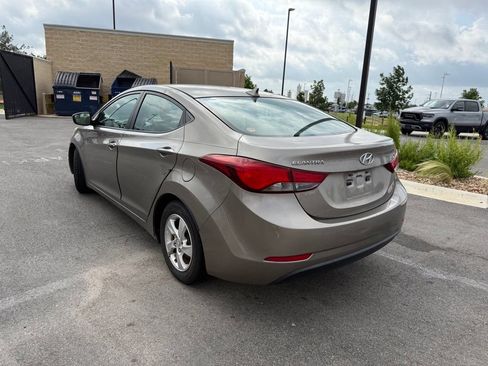 Used 2014 Hyundai Elantra SE FWD image 6