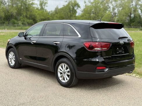 Used 2019 Kia Sorento AWD V6 image 5