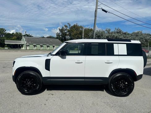 Used 2025 Land Rover Defender 110 S image 5