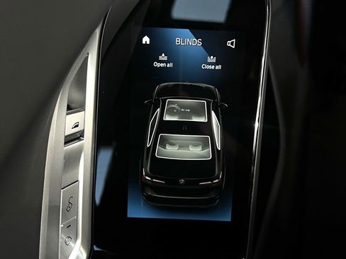 Used 2023 BMW i7 xDrive60 image 18