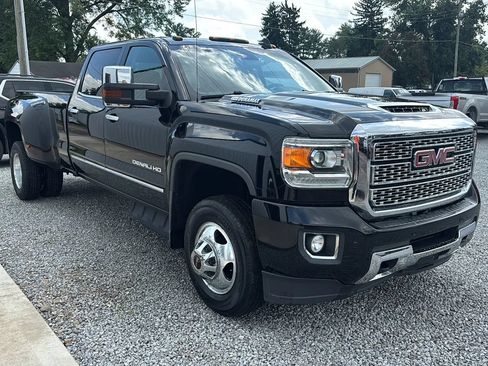 Used 2019 GMC Sierra 3500 Denali AWD/4WD image 12