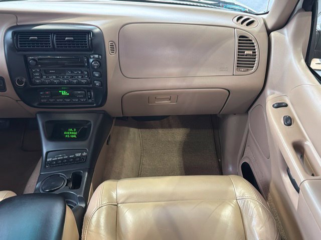 Used 2000 Ford Explorer Eddie Bauer AWD/4WD image 21