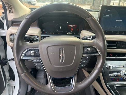 Used 2022 Lincoln Nautilus Reserve w/ Equipment Group 201A image 13