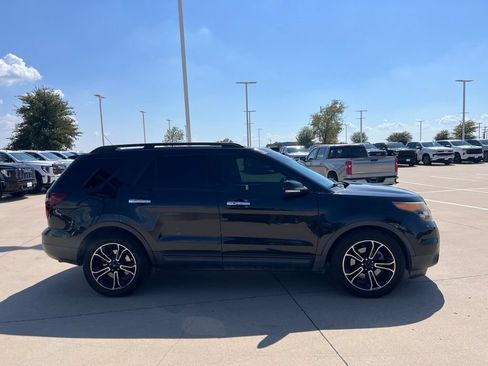Used 2014 Ford Explorer Sport w/ Equipment Group 401A AWD/4WD image 6