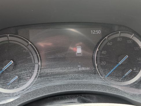 Used 2021 Toyota Highlander XLE AWD/4WD image 10