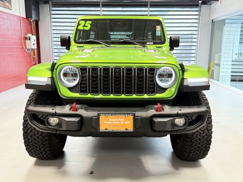 Certified 2025 Jeep Wrangler Unlimited Rubicon AWD/4WD image 13
