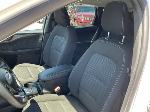 Used 2025 Ford Escape Active AWD/4WD image 30
