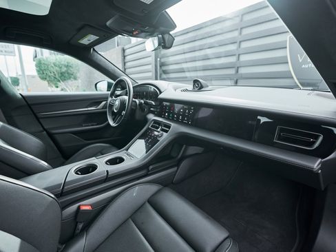 Used 2025 Porsche Taycan Turbo S w/ Premium Package image 43