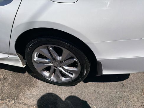 Used 2019 Honda Accord LX image 14