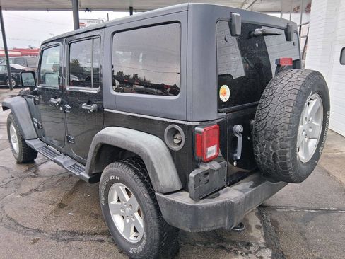Used 2012 Jeep Wrangler Unlimited Sport image 5
