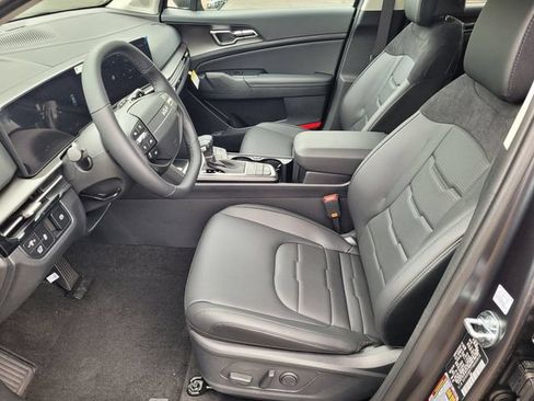 New 2026 Kia Sportage SX FWD image 8