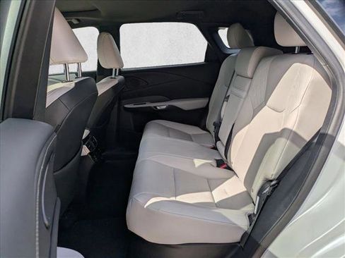Used 2023 Lexus RX 350 Premium image 16