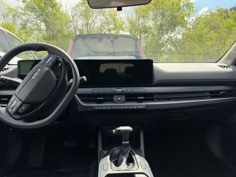 Used 2025 Kia K4 FWD image 17
