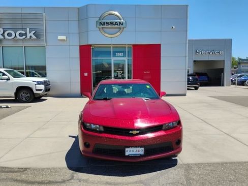Used 2015 Chevrolet Camaro LT RWD image 2