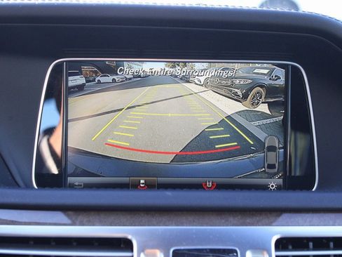 Used 2016 Mercedes-Benz E 400 4MATIC Sedan image 24