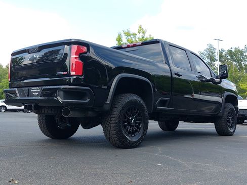 Used 2026 Chevrolet Silverado 2500 ZR2 w/ LPO, Dark Essentials Package AWD/4WD image 7