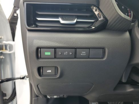 Used 2025 Nissan Sentra SR w/ Midnight Edition FWD image 19