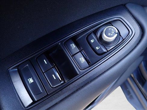 Used 2025 Subaru Outback Premium AWD/4WD image 15