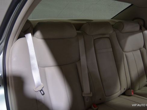 Used 2007 Cadillac DTS Luxury I w/ Trunk Convenience Package image 24