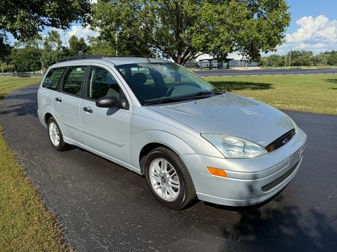Used 2002 Ford Focus SE FWD image 3