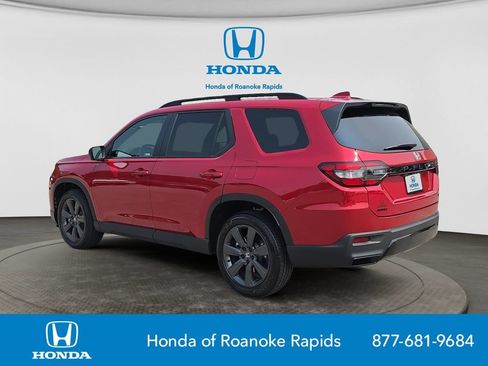 New 2026 Honda Pilot Sport image 3