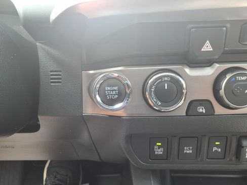 Used 2023 Toyota Tacoma Limited AWD/4WD image 20