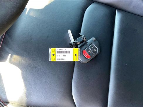 Used 2025 Jeep Wrangler Unlimited Rubicon w/ Safety Group AWD/4WD image 32