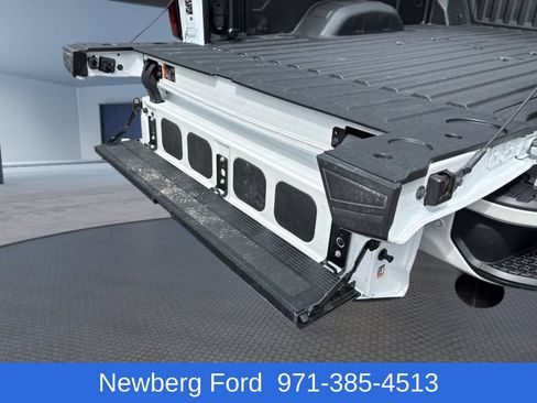 Used 2025 GMC Sierra 3500 Denali w/ Denali Reserve Package AWD/4WD image 12