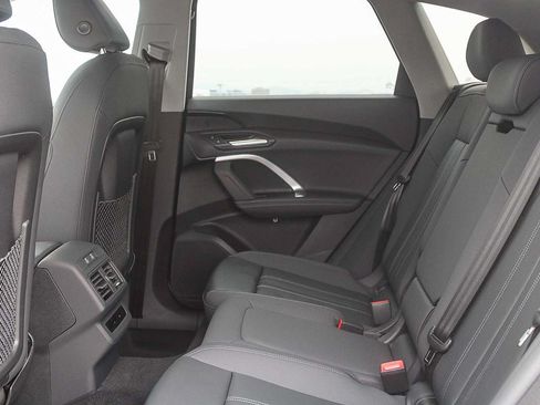 Used 2025 Audi Q5 Premium w/ Convenience Package AWD/4WD image 18