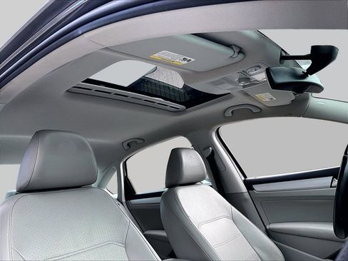 Used 2012 Volkswagen Passat 2.5 SE image 13