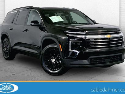 Used 2024 Chevrolet Traverse LT
