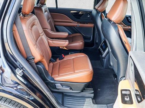 Used 2022 Lincoln Aviator Reserve w/ Equipment Group 201A AWD/4WD image 25