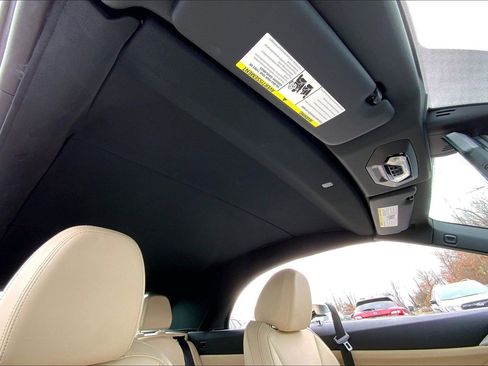 Used 2023 BMW 430i xDrive Convertible w/ Premium Package image 12